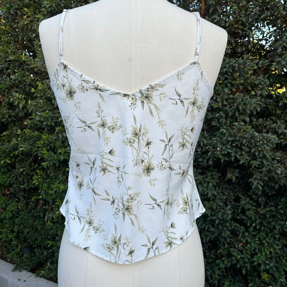 Abercrombie & Fitch Sage Floral Cream Crop Tank Top Green - Picture 3 of 7